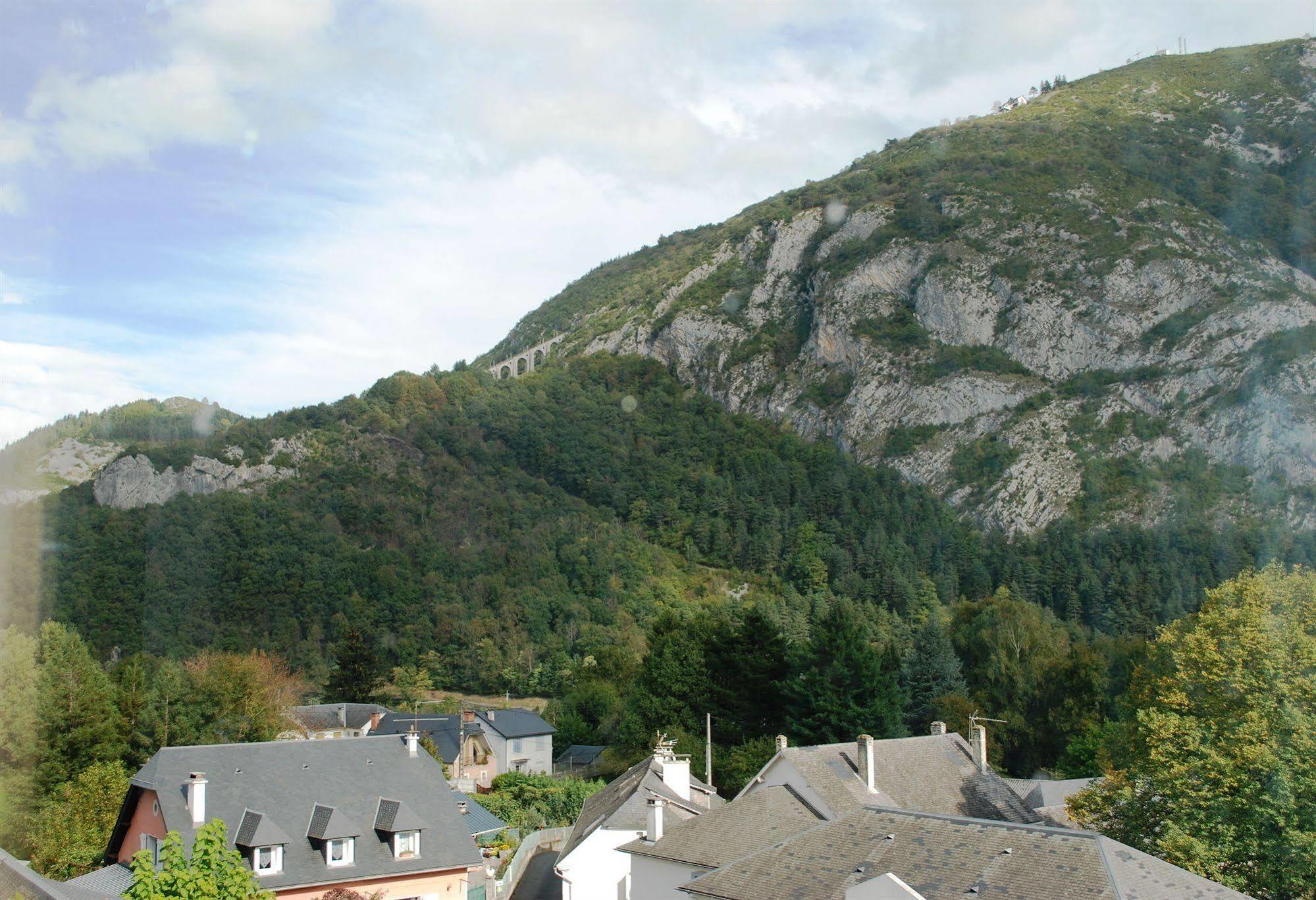 Les Gentianes Hotel Aspin-en-Lavedan Exterior photo